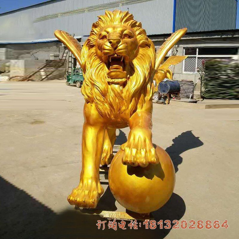 踩球欧式飞狮铜雕