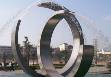 城市不锈钢喷水圆环雕塑