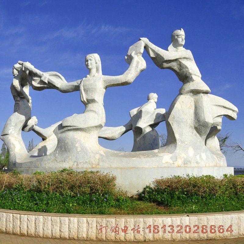 广场少数民族人物石雕