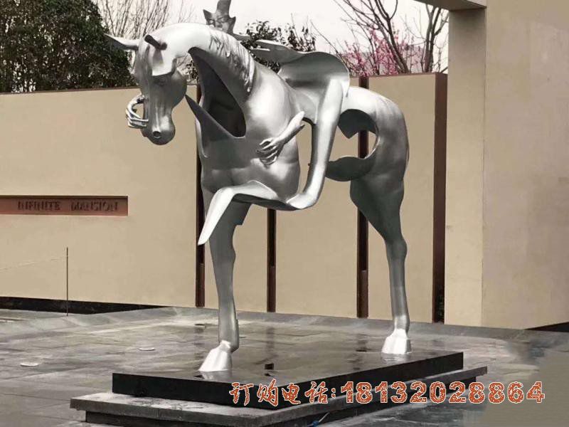 不锈钢抽象人骑马雕塑