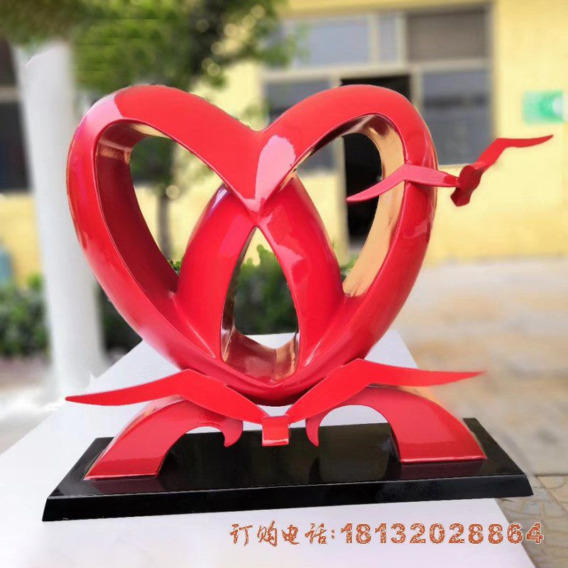 不锈钢抽象爱心雕塑