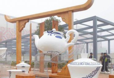 贵州某公园不锈钢茶壶茶杯雕塑项目