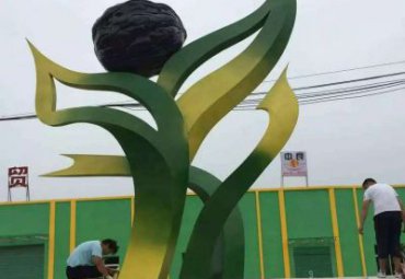 河北某企业不锈钢抽象核桃雕塑工程