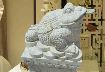 天津某公司大理石金蟾雕塑案例