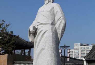 天津某公园石雕范仲淹雕塑案例