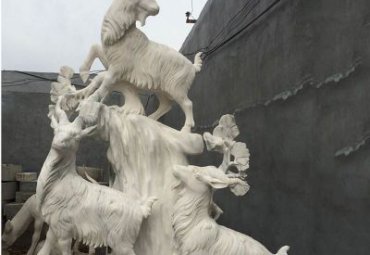 河南某公园大理石羊雕塑案例