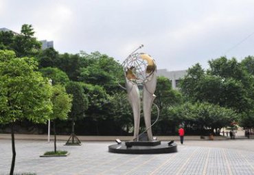 河北某公园不锈钢抽象地球雕塑项目
