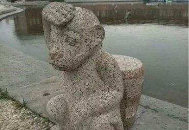 湖北某公园石雕猴雕塑案例