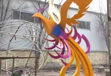 内蒙古某企业不锈钢彩色凤凰雕塑案例