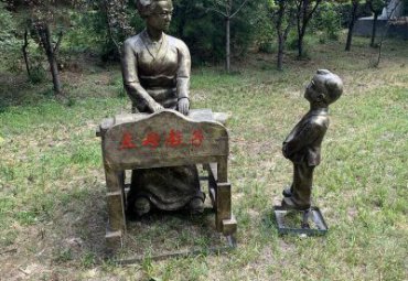 山东某校园孟母教子人物铜雕项目