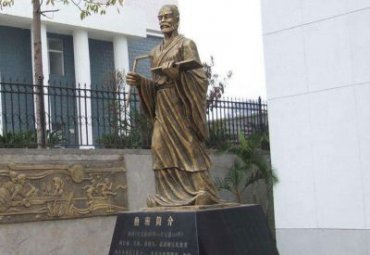 河南某校园古代名人鲁班铜雕案例