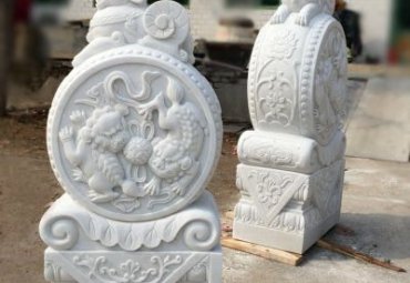 山东某私人庭院汉白玉貔貅门墩案例