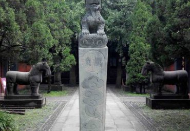河南某公园青石拴马柱雕塑工程