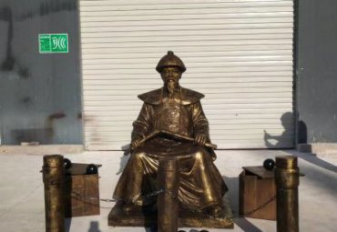 福建某景区古代名人林则徐铜雕案例