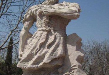 江西某景区古代名人伏羲石雕案例