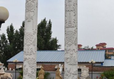 河南某广场大理石石柱雕塑项目